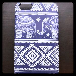 I am selling a iPhone 5s case